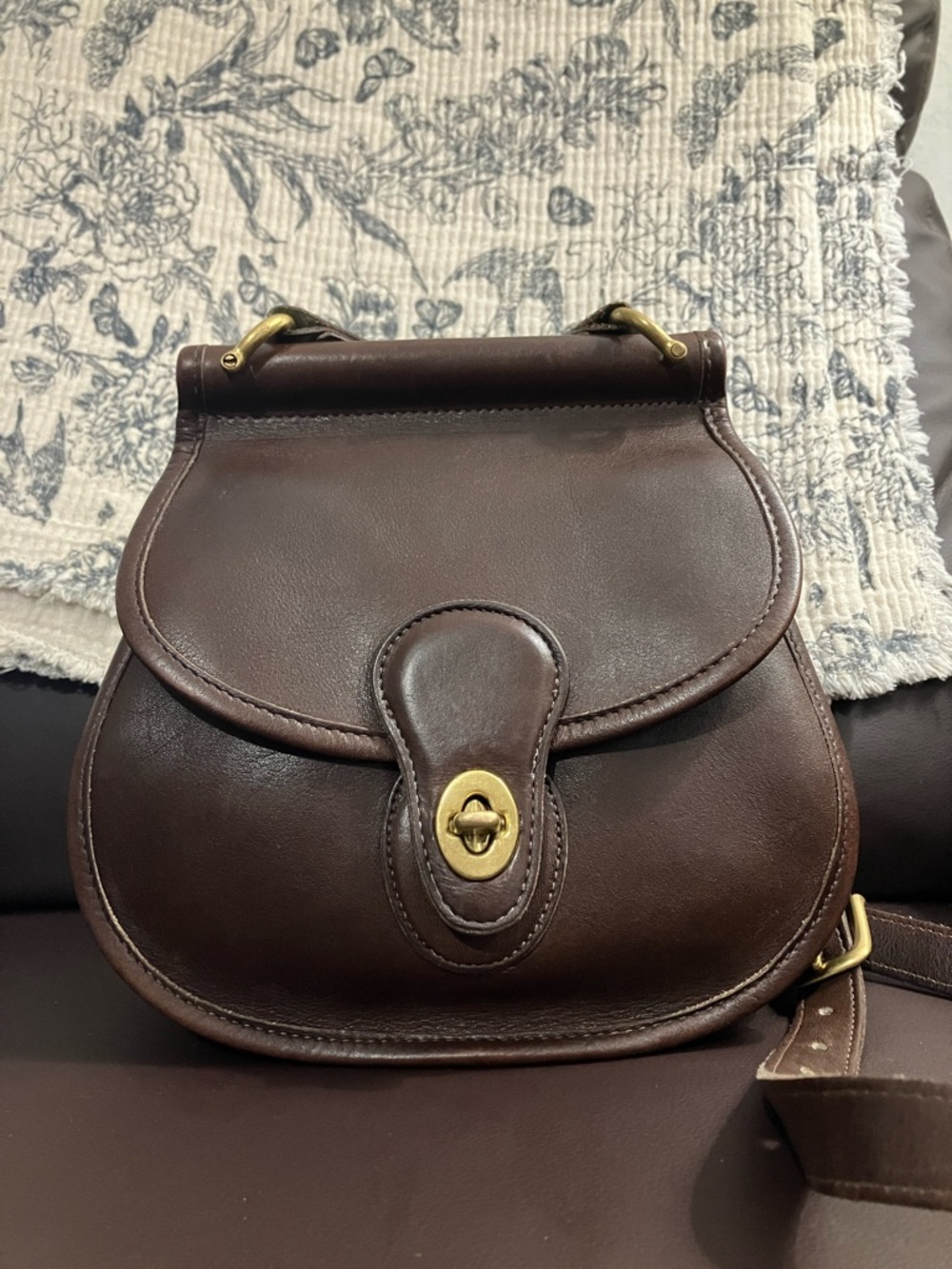 Coach Vintage Mahogany Leather Post Pouch 9906 Crossbody Bag.
